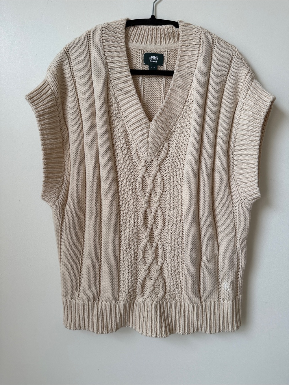Roots 100% organic cotton cable knit sweater vest